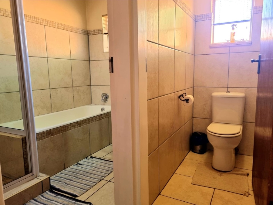 4 Bedroom Property for Sale in Monument Heights Northern Cape